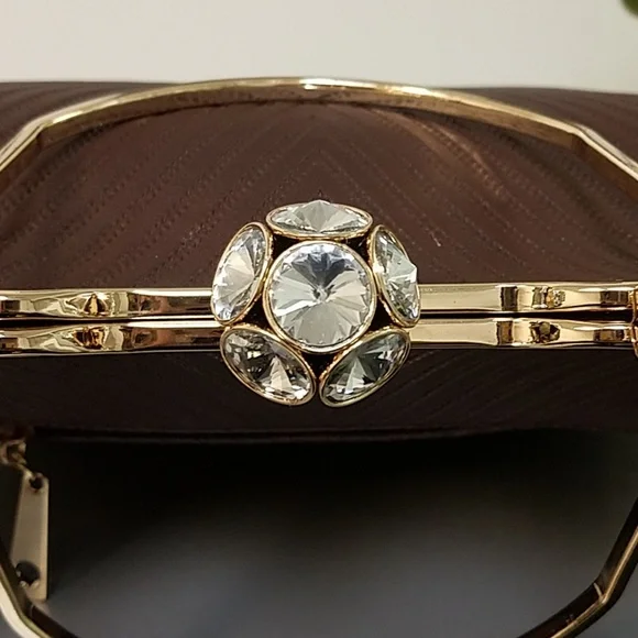 Beautiful Handbag Purse - Picture 4 of 7